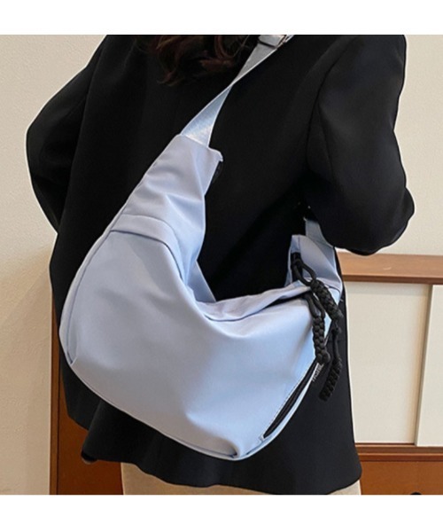 LAUTRE COTE(ロウトレコウト)の「斜め掛け・肩掛けの2wayショルダーバッグ(ショルダーバッグ・レディース・オフホワイト/ライトブルー/レッド/ブラック・FREE)」の6枚目の写真