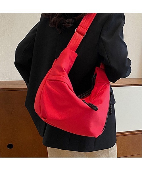 LAUTRE COTE(ロウトレコウト)の「斜め掛け・肩掛けの2wayショルダーバッグ(ショルダーバッグ・レディース・オフホワイト/ライトブルー/レッド/ブラック・FREE)」の5枚目の写真
