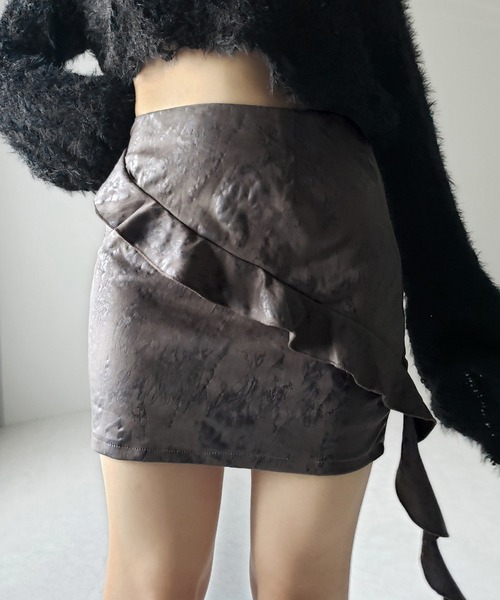 me+em select（ミームセレクト）の「※※【 ２color 】ヴィンテージスエードアシンメトリーフリルミニスカート／ vintage suede asymmetry frill mini skirt（スカート・レディース・ブラック/ブラウン・MEDIUM/SMALL/LARGE）」の12枚目の写真