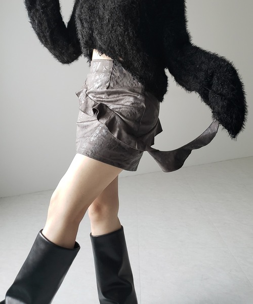 me+em select（ミームセレクト）の「※※【 ２color 】ヴィンテージスエードアシンメトリーフリルミニスカート／ vintage suede asymmetry frill mini skirt（スカート・レディース・ブラック/ブラウン・MEDIUM/SMALL/LARGE）」の15枚目の写真