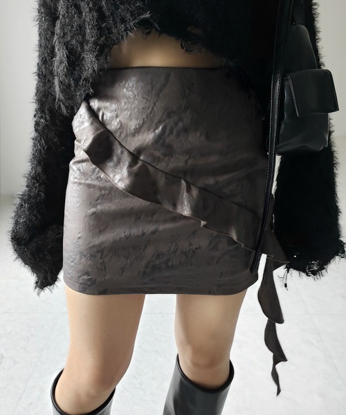 me+em select（ミームセレクト）の「※※【 ２color 】ヴィンテージスエードアシンメトリーフリルミニスカート／ vintage suede asymmetry frill mini skirt（スカート・レディース・ブラック/ブラウン・MEDIUM/SMALL/LARGE）」の18枚目の写真