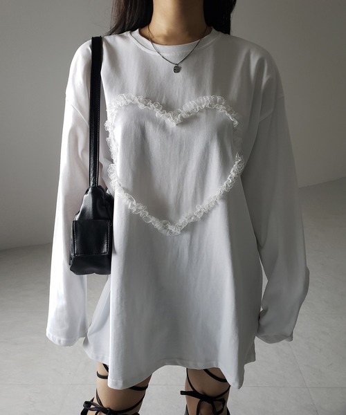 me+em select（ミームセレクト）の「※※【 ３color 】ハートレースビッグロンＴ ／ heart lace BIG long sleeve T-shirt（Tシャツ/カットソー・レディース・グレー/ブラック/ホワイト・FREE）」の2枚目の写真