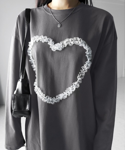 me+em select（ミームセレクト）の「※※【 ３color 】ハートレースビッグロンＴ ／ heart lace BIG long sleeve T-shirt（Tシャツ/カットソー・レディース・グレー/ブラック/ホワイト・FREE）」の4枚目の写真