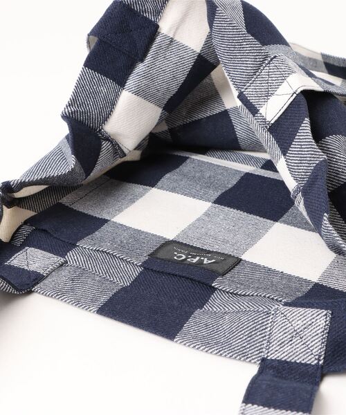 A.P.C.(アーペーセー)の「TOTE LOU/(トートバッグ・レディース・ダークネイビー・ONESIZE)」の6枚目の写真