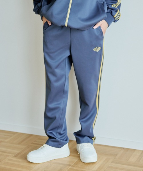 KANGOL SPORT（カンゴールスポーツ）の「【KANGOL SPORT】サイドライントラックパンツ《UV対策・ストレッチ・ジャージ》◆新色追加◆（その他パンツ・レディース・アイボリー/カーキ/サックスブルー/ブラック/ブラウン/ネイビー/ベージュ/ホワイト・M/L/LL）」の11枚目の写真