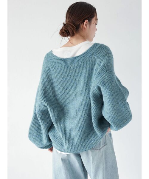 Ungrid(アングリッド)の「深Vネックルーズニット(ニット/セーター・レディース・オレンジ/ブルー/アイボリー・FREE)」の21枚目の写真