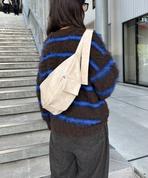 CIAOPANIC TYPY（チャオパニックティピー）の「【UNISEX】ハーフムーンフヴィンテージレザーバック（ショルダーバッグ・メンズ・ブラック/アイボリー/イエロー・ONE SIZE）」の13枚目の写真