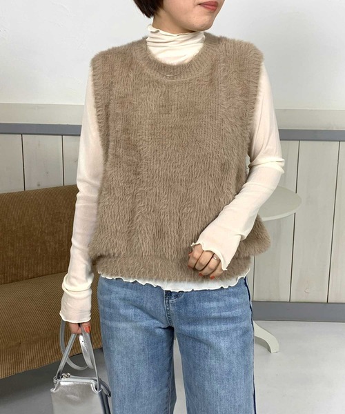 CRB（シーアールビー）の「シャギーニットベスト（ベスト・レディース・ブラック/オフホワイト/ベージュ/モカ・F）」の3枚目の写真