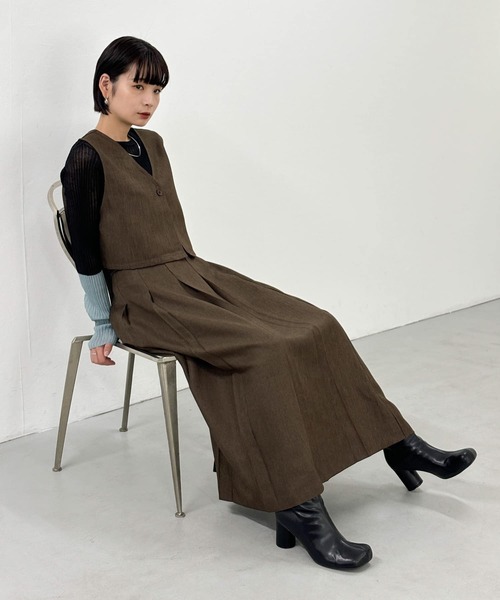 KBF（ケイビーエフ）の「ベストセパレートワンピース（ワンピース・レディース・チャコールグレー/ダークブラウン/ベージュ/ブラウン系その他/ベージュ系その他・36/38）」の3枚目の写真