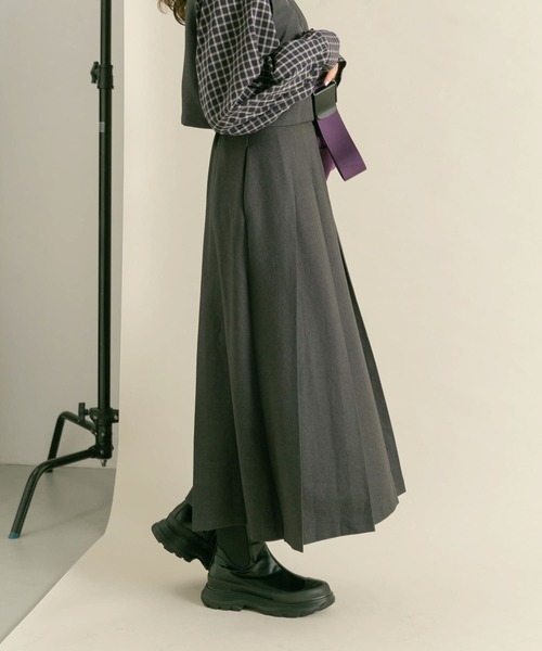 KBF（ケイビーエフ）の「ベストセパレートワンピース（ワンピース・レディース・チャコールグレー/ダークブラウン/ベージュ/ブラウン系その他/ベージュ系その他・36/38）」の8枚目の写真