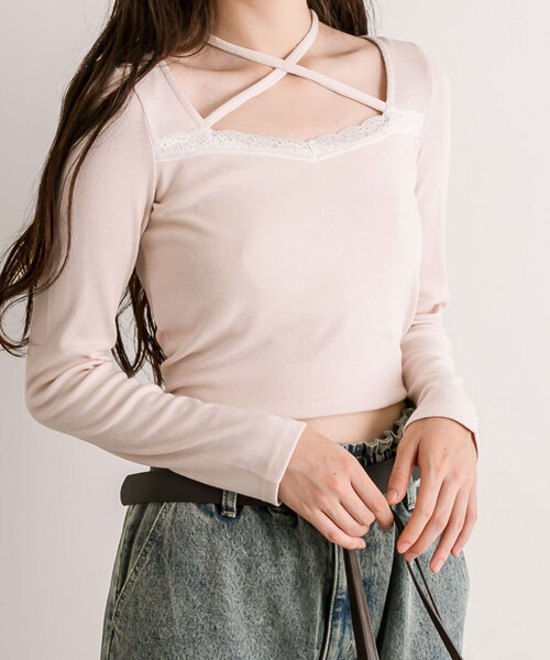 OLIVE des OLIVE(オリーブデオリーブ)の「配色レースホルターインナー(Tシャツ/カットソー・レディース・ピンク/ベージュ/オフホワイト/チャコールグレー・FREE)」の4枚目の写真