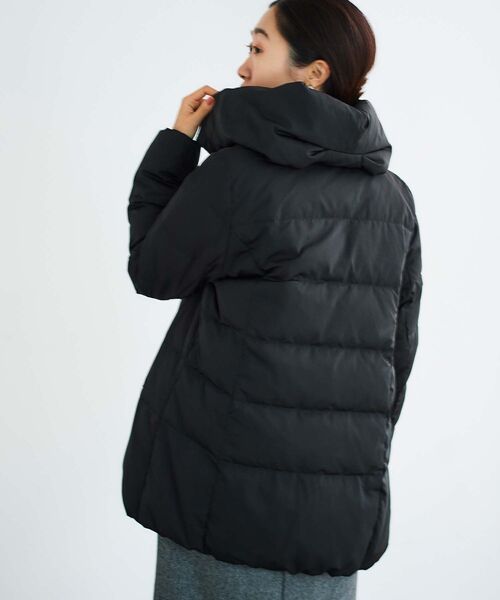 le.coeur blanc（ルクールブラン）の「ピーチスキンミドルダウン（ダウンジャケット/コート・レディース・ベージュ/ブラック・40/38）」の16枚目の写真