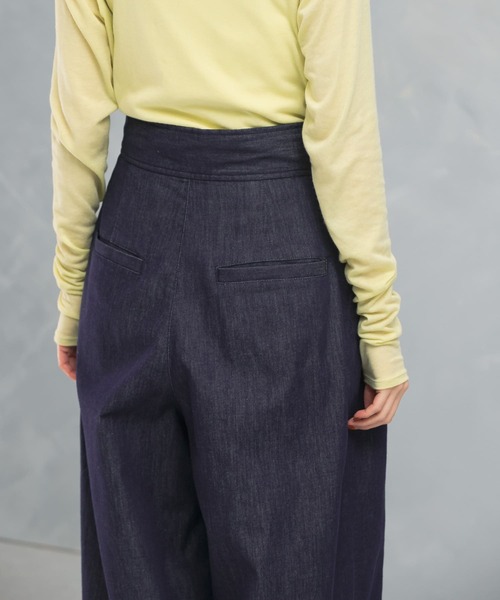 URBAN RESEARCH ROSSO WOMEN（アーバンリサーチ　ロッソ）の「ランダムタックデニムパンツ（デニムパンツ・レディース・インディゴブルー/ブラック・38/36）」の15枚目の写真