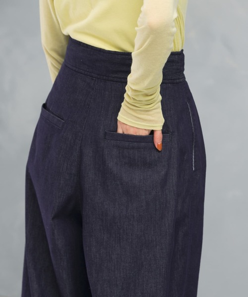 URBAN RESEARCH ROSSO WOMEN（アーバンリサーチ　ロッソ）の「ランダムタックデニムパンツ（デニムパンツ・レディース・インディゴブルー/ブラック・38/36）」の16枚目の写真