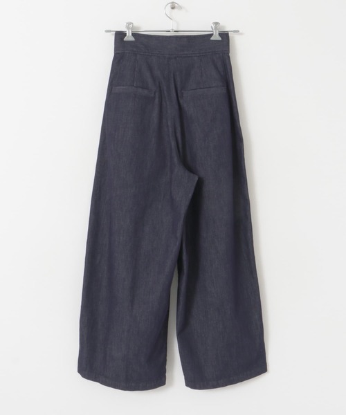 URBAN RESEARCH ROSSO WOMEN（アーバンリサーチ　ロッソ）の「ランダムタックデニムパンツ（デニムパンツ・レディース・インディゴブルー/ブラック・38/36）」の20枚目の写真