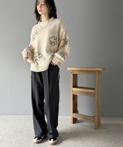 mily bilet(ミウィビレット)の「【mily bilet】冬のあったかニット。ウールライクフラワーコード刺繍ニットプルオーバーニット(ニット/セーター・レディース・ブラック/アイボリー/グレー・LARGE/MEDIUM/SMALL/X-LARGE)」の8枚目の写真