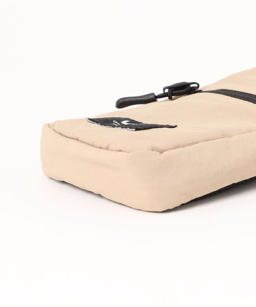 VANS（バンズ）の「VANS ヴァンズ Rip-Stop Smart Shoulder BAG 124K7190200 ABC-MART限定 BEIGE（ボディバッグ/ウエストポーチ・メンズ・ホワイト・FREE）」の3枚目の写真