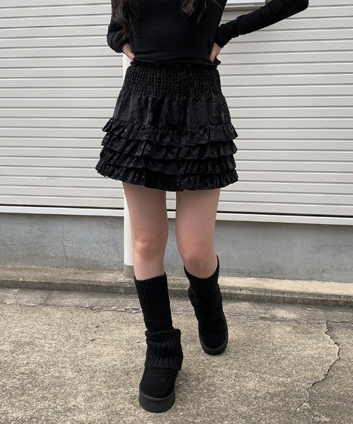 anyonemore（エニワンモア）の「フェイクレザーフリルティアードミニスカート（スカート・レディース・アイボリー/ブラック・FREE）」の2枚目の写真