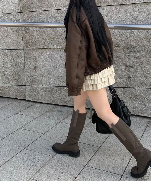 anyonemore（エニワンモア）の「フェイクレザーフリルティアードミニスカート（スカート・レディース・アイボリー/ブラック・FREE）」の13枚目の写真