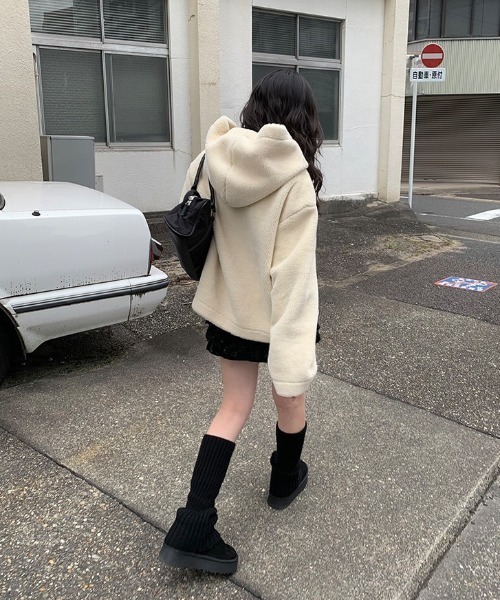 anyonemore（エニワンモア）の「フェイクレザーフリルティアードミニスカート（スカート・レディース・アイボリー/ブラック・FREE）」の22枚目の写真