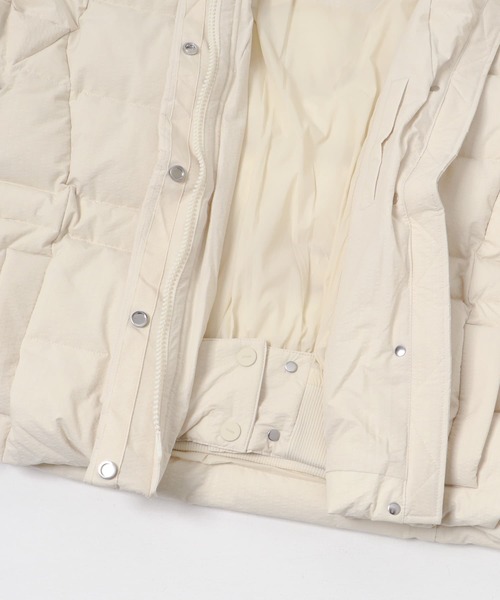 GANNI（ガニー）の「GANNI　Tech Seersucker Puffer Jacket（ダウンジャケット/コート・レディース・アイボリー・XXSXS）」の7枚目の写真