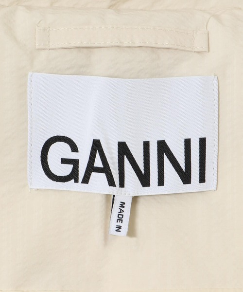 GANNI（ガニー）の「GANNI　Tech Seersucker Puffer Jacket（ダウンジャケット/コート・レディース・アイボリー・XXSXS）」の3枚目の写真
