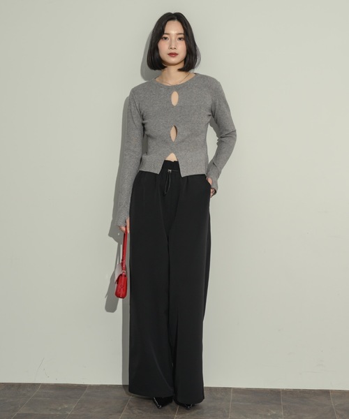 NEUNA(ヌナ)の「ライントラックパンツ(その他パンツ・レディース・アイボリー/ブラック・FREE/SMALL)」の15枚目の写真