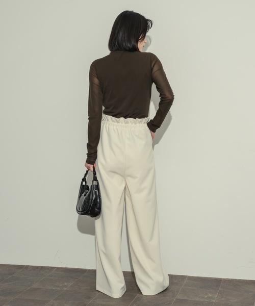 NEUNA(ヌナ)の「ライントラックパンツ(その他パンツ・レディース・アイボリー/ブラック・FREE/SMALL)」の6枚目の写真