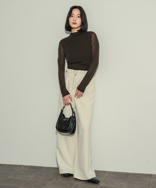 NEUNA(ヌナ)の「ライントラックパンツ(その他パンツ・レディース・アイボリー/ブラック・FREE/SMALL)」の17枚目の写真