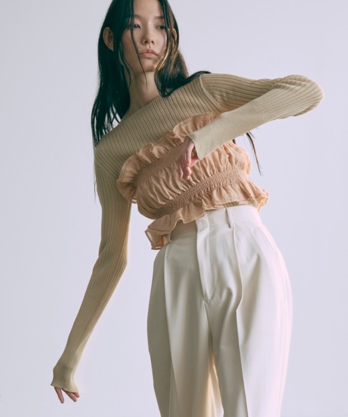 EN NEUME(エンノイム)の「Boat Neck Ribbed Sheer Knit(ニット/セーター・レディース・ベージュ/ネイビー/ミント・FREE)」の1枚目の写真