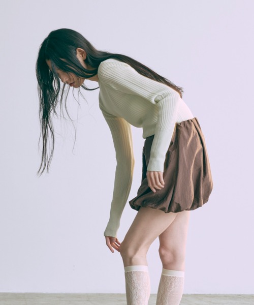 EN NEUME(エンノイム)の「Boat Neck Ribbed Sheer Knit(ニット/セーター・レディース・ベージュ/ネイビー/ミント・FREE)」の14枚目の写真