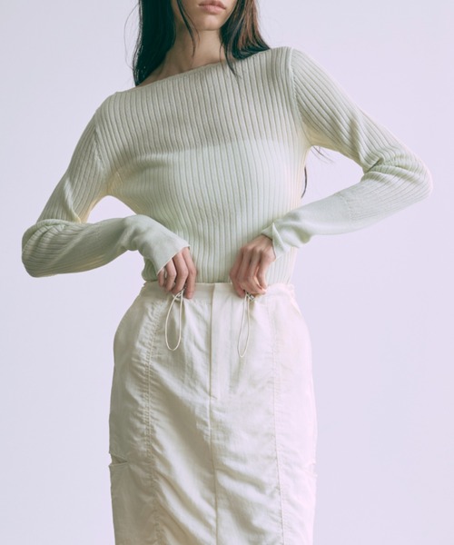 EN NEUME(エンノイム)の「Boat Neck Ribbed Sheer Knit(ニット/セーター・レディース・ベージュ/ネイビー/ミント・FREE)」の21枚目の写真