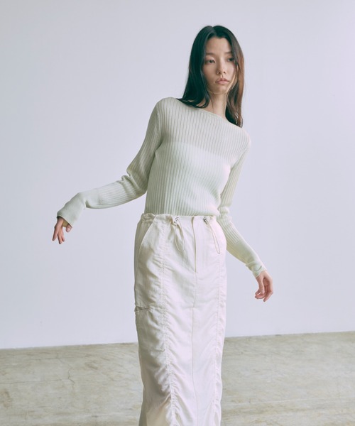 EN NEUME(エンノイム)の「Boat Neck Ribbed Sheer Knit(ニット/セーター・レディース・ベージュ/ネイビー/ミント・FREE)」の18枚目の写真