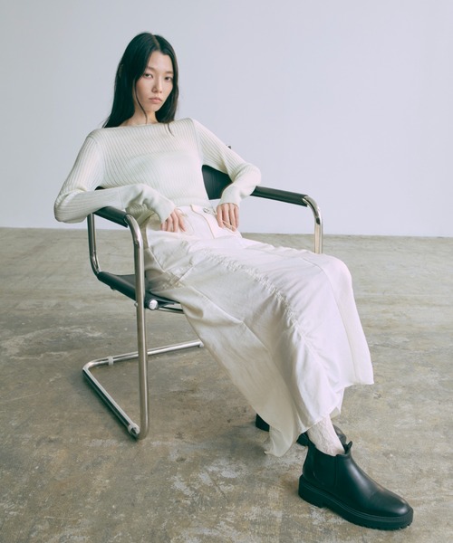 EN NEUME(エンノイム)の「Boat Neck Ribbed Sheer Knit(ニット/セーター・レディース・ベージュ/ネイビー/ミント・FREE)」の19枚目の写真