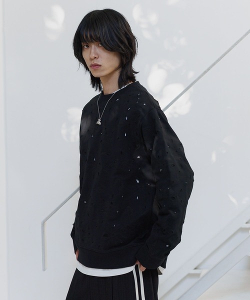 Anui（アニュイ）の「【UNISEX】フラワーカットアウトスウェット（スウェット・レディース・ブラック/杢グレー・MEDIUM）」の3枚目の写真