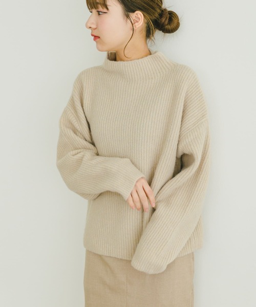 ITEMS URBANRESEARCH（アイテムズ アーバンリサーチ）の「フワフワボトルネックニット（ニット/セーター・レディース・パープル/ライトベージュ/チャコールグレー・FREE）」の17枚目の写真