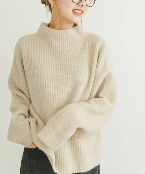 ITEMS URBANRESEARCH（アイテムズ アーバンリサーチ）の「フワフワボトルネックニット（ニット/セーター・レディース・パープル/ライトベージュ/チャコールグレー・FREE）」の20枚目の写真