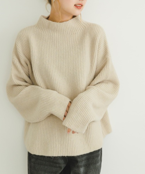 ITEMS URBANRESEARCH（アイテムズ アーバンリサーチ）の「フワフワボトルネックニット（ニット/セーター・レディース・パープル/ライトベージュ/チャコールグレー・FREE）」の21枚目の写真