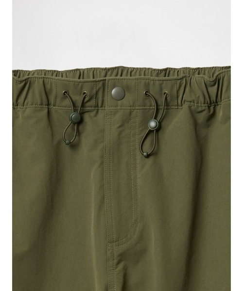 GAP（ギャップ）の「パラシュートパンツ（ユニセックス）（その他パンツ・メンズ・ブラック/ベージュ/グリーン・L/XS/S/M/XL）」の6枚目の写真