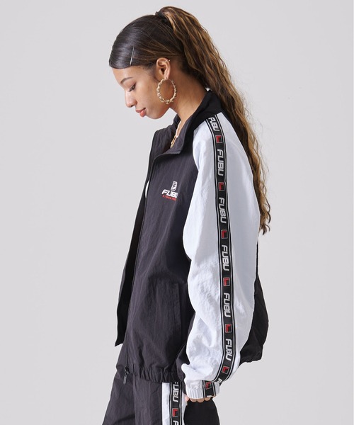 FUBU( フブ)の「FUBU フブ ブランド ロゴ 刺繍 サイド ロゴテープ シャカシャカ スタンドジャケット ナイロンジャケット(ナイロンジャケット・メンズ・ホワイト/ブラック・XXL/XL/L/M)」の10枚目の写真