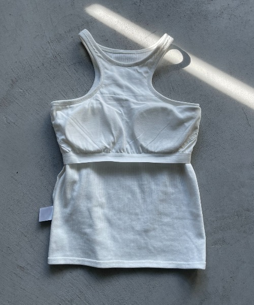 AIC.（エーアイシー）の「パッド付きエッジカーブアメスリタンクトップ（タンクトップ・レディース・ブラック/オフホワイト・FREE）」の4枚目の写真