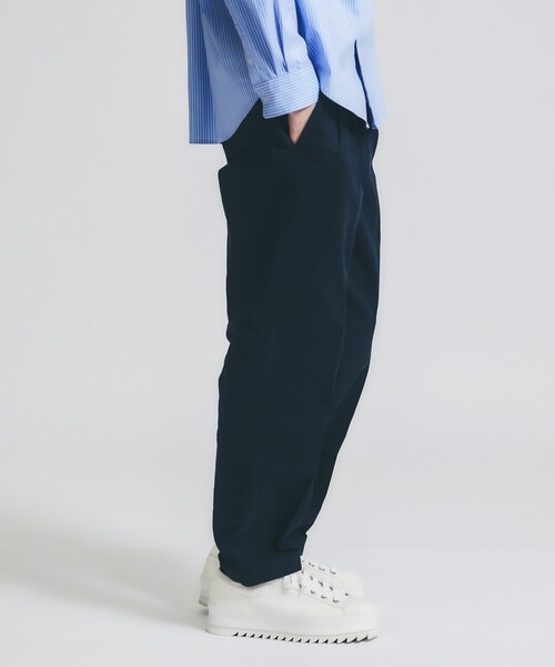 ABAHOUSE(アバハウス)の「2タック コットントラウザーズ / ワイドパンツ(その他パンツ・メンズ・グレイッシュベージュ/オレンジ/ホワイト/ネイビー・44/48/46)」の21枚目の写真
