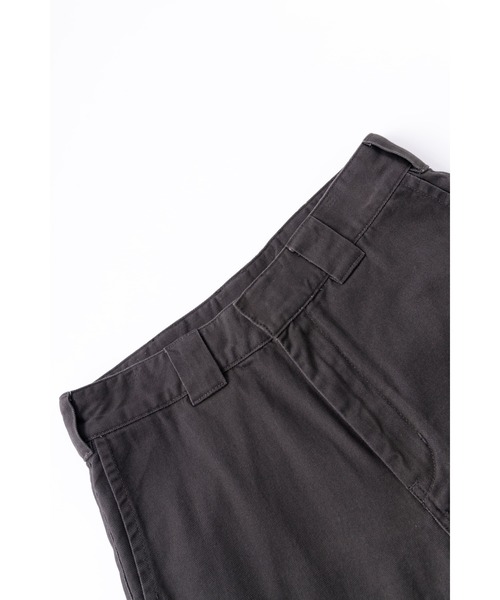 SPLR（エス・ピー・エル・アール）の「ショートパンツ｜Distressed Hem Work Shorts｜SPLR（その他パンツ・メンズ・チャコールグレー・S/M/L/XL）」の3枚目の写真
