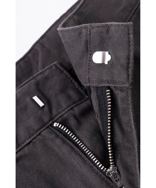 SPLR（エス・ピー・エル・アール）の「ショートパンツ｜Distressed Hem Work Shorts｜SPLR（その他パンツ・メンズ・チャコールグレー・S/M/L/XL）」の4枚目の写真
