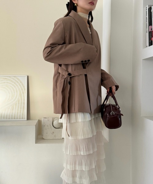 efill（エフィル）の「ウエスト ベルト付き テーラード ジャケット（テーラードジャケット・レディース・ブラウン/ホワイト/ブラック・FREE）」の10枚目の写真