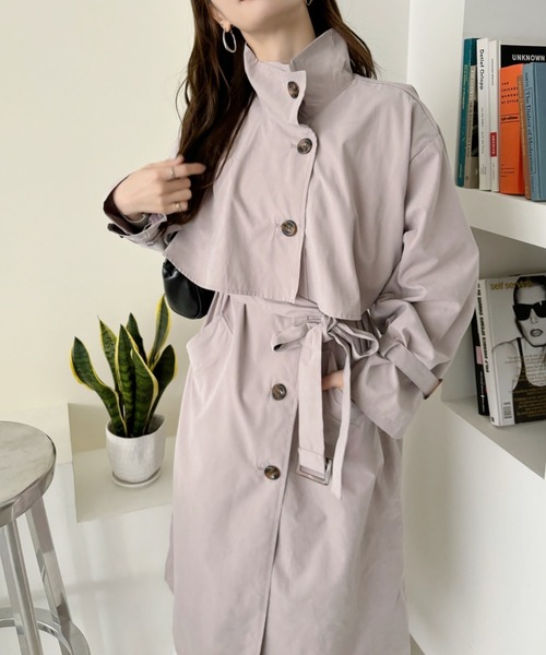 Ada.（エイダ）の「ウエストベルト付き スタンドカラー トレンチコート（トレンチコート・レディース・グレイッシュベージュ/サンドベージュ/ベージュ・M/L）」の3枚目の写真