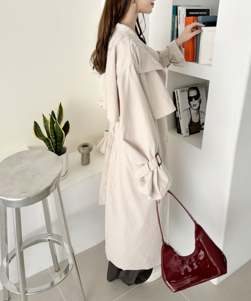 Ada.（エイダ）の「ウエストベルト付き スタンドカラー トレンチコート（トレンチコート・レディース・グレイッシュベージュ/サンドベージュ/ベージュ・M/L）」の17枚目の写真