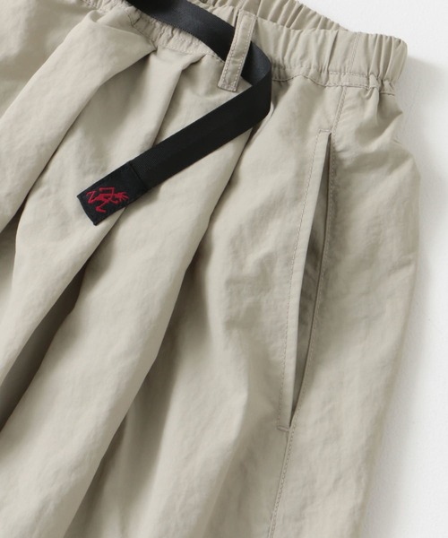 Gramicci（グラミチ）の「『別注』Gramicci　ナイロンロングスカート（スカート・レディース・イエロー/ネイビー/ベージュ系その他/ブラック・ONE）」の11枚目の写真