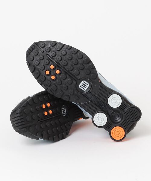 [Nike] ナイキ SHOX R4 W AR3565-401 女性人気 ★追跡あり NIKE WMNS SHOX R4 AR3565-401（スニーカー）｜NIKE（ナイキ）の