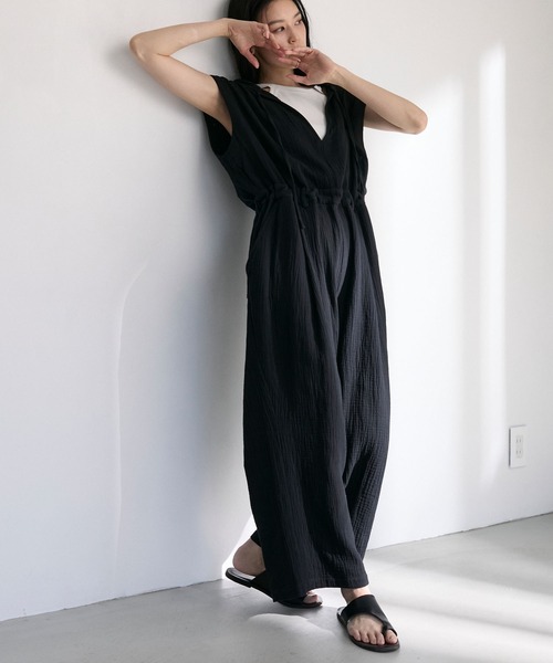 HeRIN.CYE（ヘリンドットサイ）の「V neck all in one Vネック